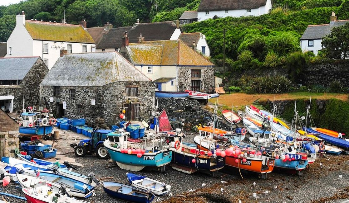 Cadgwith fishing cove at low tide